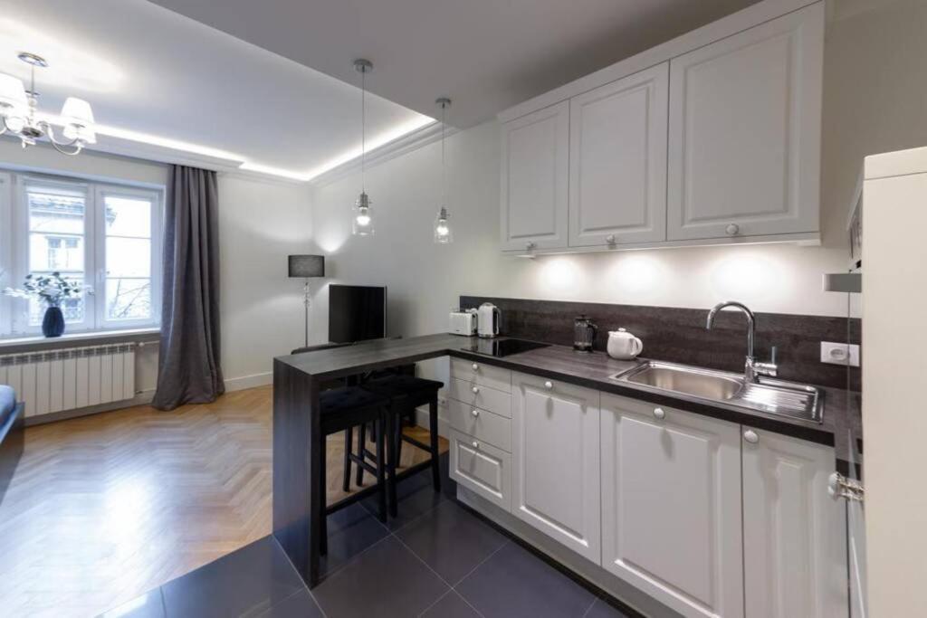 Apartamenty-Mi Crystal ワルシャワ エクステリア 写真